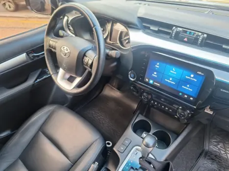 TOYOTA Hilux Caminhonete 2.8 16V SRV 4X4 DIESEL CABINE DUPLA AUTOMTICO, Foto 17