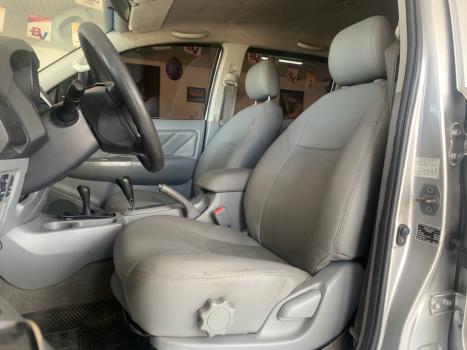 TOYOTA Hilux Caminhonete 3.0 16V 4P 4X4 SRV TURBO DIESEL CABINE DUPLA AUTOMTICO, Foto 3