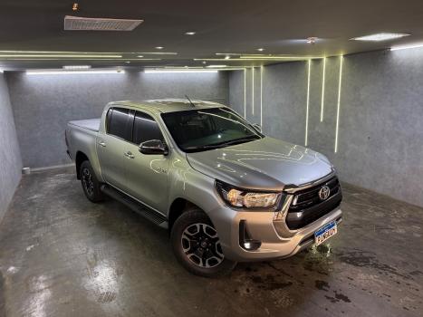 TOYOTA Hilux Caminhonete 2.8 16V SRV 4X4 DIESEL CABINE DUPLA AUTOMTICO, Foto 1