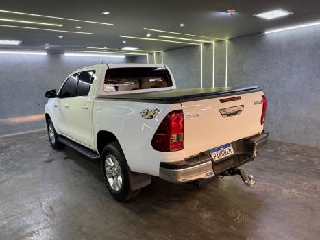 TOYOTA Hilux Caminhonete 2.8 16V 4P SR 4X4 DIESEL CABINE DUPLA AUTOMTICO, Foto 6