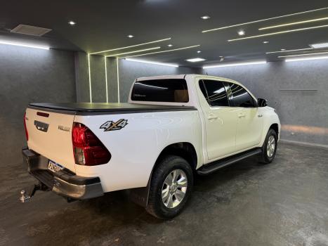 TOYOTA Hilux Caminhonete 2.8 16V 4P SR 4X4 DIESEL CABINE DUPLA AUTOMTICO, Foto 8