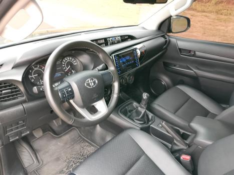 TOYOTA Hilux Caminhonete 2.8 16V 4P SR 4X4 DIESEL CHALLENGE CABINE DUPLA AUTOMTICO, Foto 9