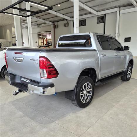 TOYOTA Hilux Caminhonete 2.7 16V 4P SRV FLEX CABINE DUPLA AUTOMTICO, Foto 4