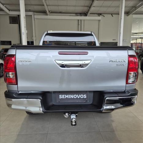 TOYOTA Hilux Caminhonete 2.7 16V 4P SRV FLEX CABINE DUPLA AUTOMTICO, Foto 5