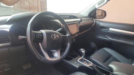 TOYOTA Hilux Caminhonete 2.8 16V SRX 4X4 TURBO DIESEL CABINE DUPLA AUTOMTICO, Foto 4