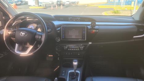 TOYOTA Hilux Caminhonete 2.8 16V SRX 4X4 TURBO DIESEL CABINE DUPLA AUTOMTICO, Foto 8