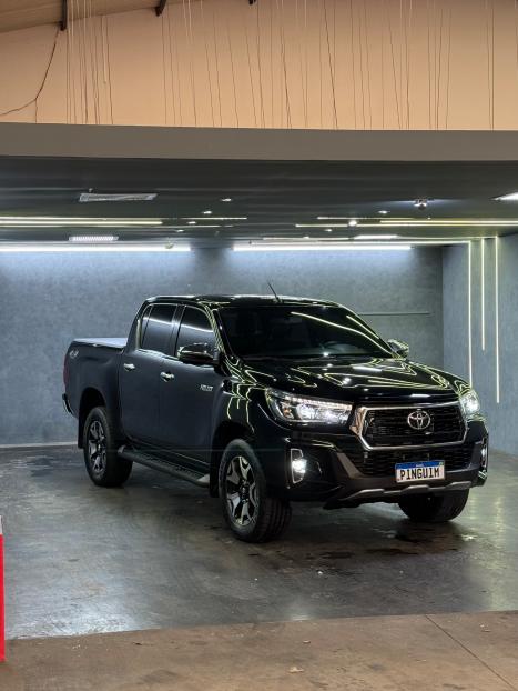 TOYOTA Hilux Caminhonete 2.8 16V SRX 4X4 DIESEL CABINE DUPLA AUTOMTICO, Foto 3