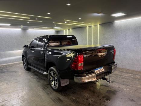 TOYOTA Hilux Caminhonete 2.8 16V SRX 4X4 DIESEL CABINE DUPLA AUTOMTICO, Foto 8