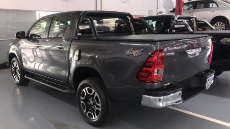 TOYOTA Hilux Caminhonete 2.8 16V SRV 4X4 DIESEL CABINE DUPLA AUTOMTICO, Foto 2