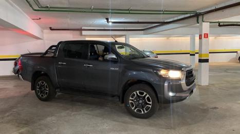 TOYOTA Hilux Caminhonete 2.8 16V SRV 4X4 DIESEL CABINE DUPLA AUTOMTICO, Foto 3