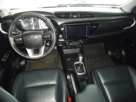 TOYOTA Hilux Caminhonete 2.8 16V SRX 4X4 TURBO DIESEL CABINE DUPLA AUTOMTICO, Foto 4