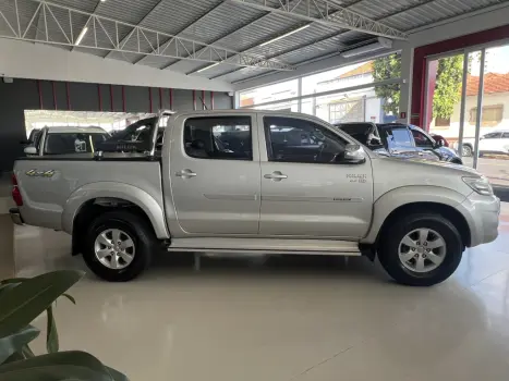 TOYOTA Hilux Caminhonete 2.7 16V 4P SRV FLEX 4X4  CABINE DUPLA AUTOM�TICO, Foto 3