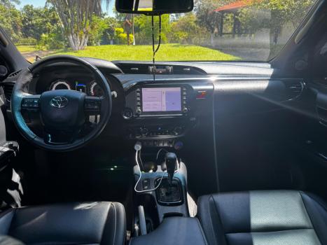 TOYOTA Hilux Caminhonete 2.8 16V SRX 50 ANOS 4X4 TURBO DIESEL CABINE DUPLA AUTOMTICO, Foto 7