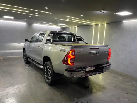 TOYOTA Hilux Caminhonete 2.8 16V SRX 4X4 TURBO DIESEL CABINE DUPLA AUTOMTICO, Foto 7