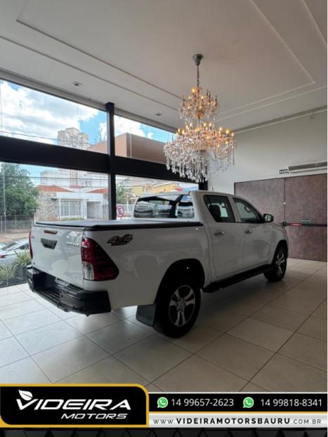 TOYOTA Hilux Caminhonete 2.8 4P 4X4 DIESEL CABINE DUPLA, Foto 6