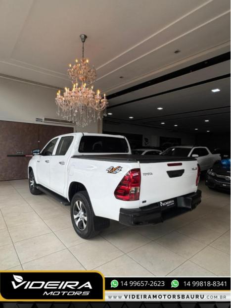 TOYOTA Hilux Caminhonete 2.8 4P 4X4 DIESEL CABINE DUPLA, Foto 7