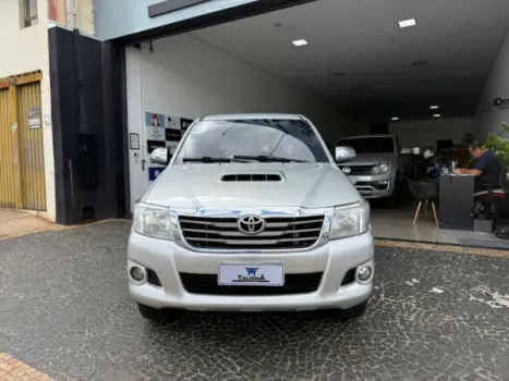 TOYOTA Hilux Caminhonete 3.0 4P 4X4 SRV TURBO DIESEL CABINE DUPLA, Foto 2