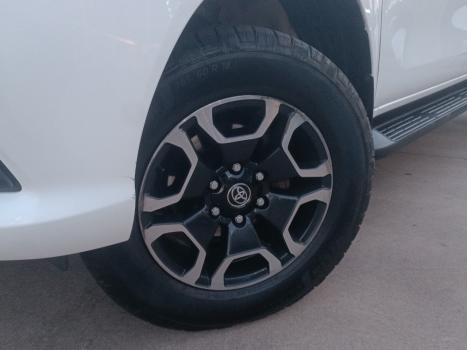 TOYOTA Hilux Caminhonete 2.8 16V SRX 4X4 DIESEL CABINE DUPLA AUTOMTICO, Foto 6
