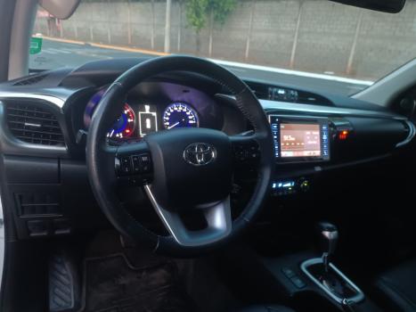 TOYOTA Hilux Caminhonete 2.8 16V SRX 4X4 DIESEL CABINE DUPLA AUTOMTICO, Foto 8