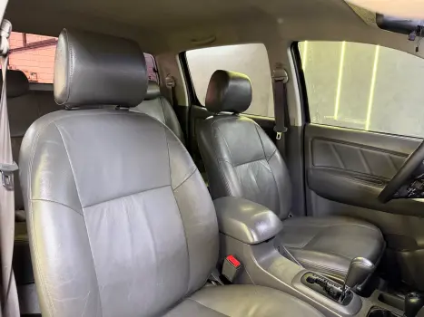 TOYOTA Hilux Caminhonete 3.0 16V 4P SRV TURBO DIESEL CABINE DUPLA, Foto 13