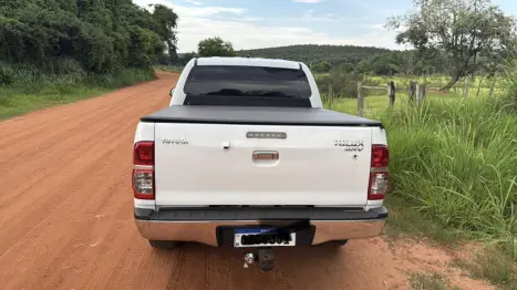 TOYOTA Hilux Caminhonete 3.0 4P 4X4 SRV TURBO DIESEL CABINE DUPLA AUTOMTICO, Foto 6