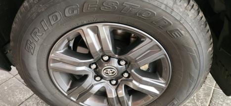 TOYOTA Hilux Caminhonete 2.8 16V 4P SR 4X4 DIESEL CABINE DUPLA AUTOM�TICO, Foto 10