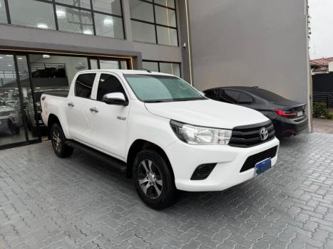 TOYOTA Hilux Caminhonete 2.8 4P 4X4 DIESEL CABINE DUPLA, Foto 1