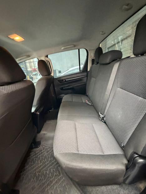 TOYOTA Hilux Caminhonete 2.8 4P 4X4 DIESEL CABINE DUPLA, Foto 7