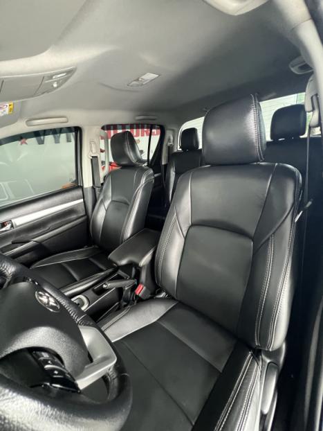 TOYOTA Hilux Caminhonete 2.8 16V 4P SR 4X4 DIESEL CABINE DUPLA AUTOMTICO, Foto 3