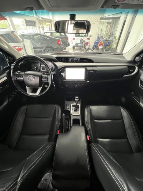 TOYOTA Hilux Caminhonete 2.8 16V 4P SR 4X4 DIESEL CABINE DUPLA AUTOMTICO, Foto 5