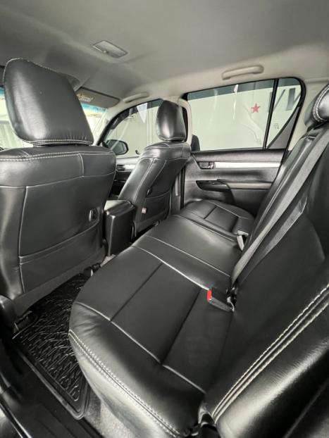 TOYOTA Hilux Caminhonete 2.8 16V 4P SR 4X4 DIESEL CABINE DUPLA AUTOMTICO, Foto 6