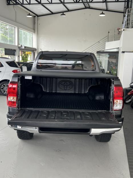 TOYOTA Hilux Caminhonete 2.8 16V 4P SR 4X4 DIESEL CABINE DUPLA AUTOMTICO, Foto 9