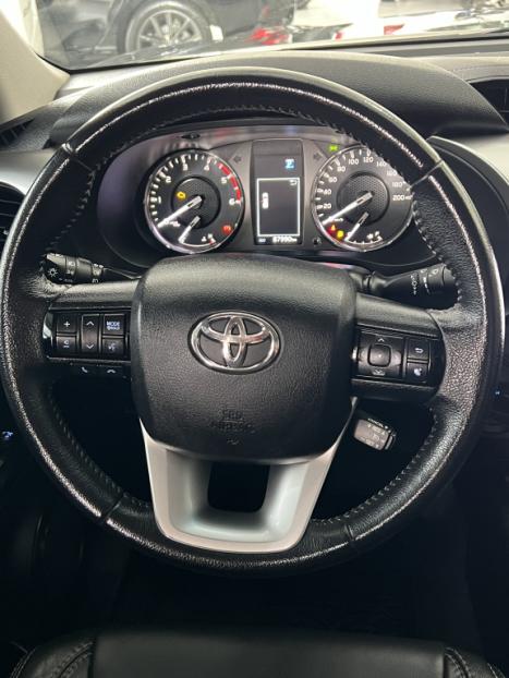 TOYOTA Hilux Caminhonete 2.8 16V 4P SR 4X4 DIESEL CABINE DUPLA AUTOMTICO, Foto 11