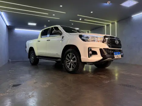 TOYOTA Hilux Caminhonete 2.7 16V 4P SRV FLEX CABINE DUPLA AUTOM�TICO, Foto 4