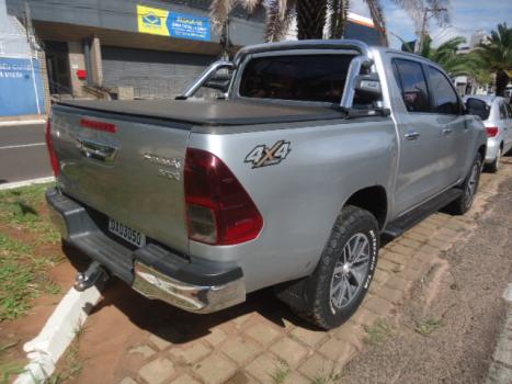 TOYOTA Hilux Caminhonete 2.8 16V SRX 4X4 TURBO DIESEL CABINE DUPLA AUTOM�TICO, Foto 7