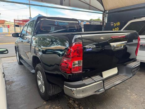 TOYOTA Hilux Caminhonete 2.7 16V 4P SR CABINE DUPLA AUTOM�TICO, Foto 3