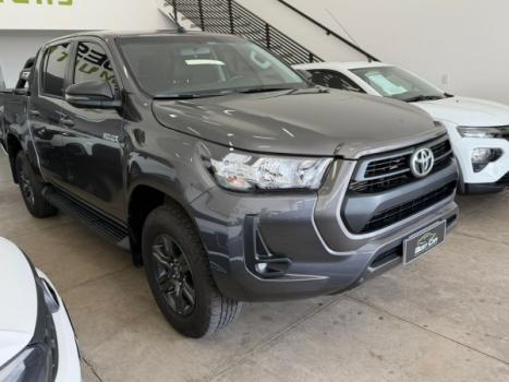 TOYOTA Hilux Caminhonete 2.8 16V 4P SR 4X4 DIESEL CABINE DUPLA AUTOM�TICO, Foto 2