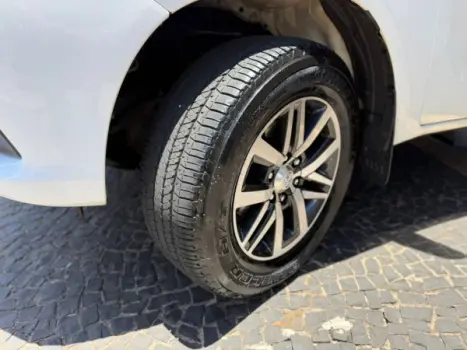 TOYOTA Hilux Caminhonete 2.8 4X4 DIESEL CABINE SIMPLES, Foto 13