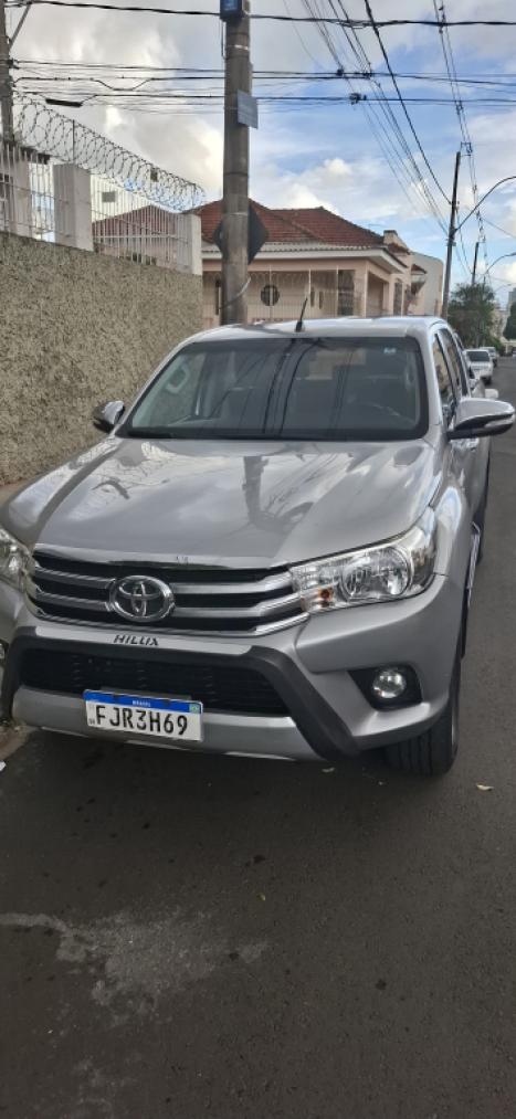 TOYOTA Hilux Caminhonete 2.7 16V 4P SRV FLEX 4X4  CABINE DUPLA AUTOM�TICO, Foto 3