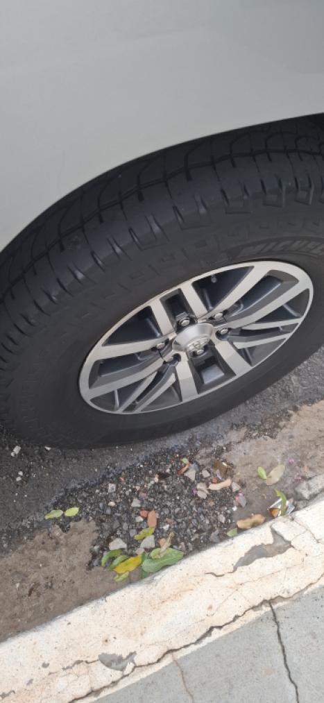 TOYOTA Hilux Caminhonete 2.7 16V 4P SRV FLEX 4X4  CABINE DUPLA AUTOM�TICO, Foto 6