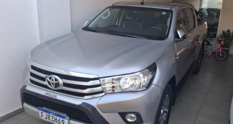 TOYOTA Hilux Caminhonete 2.7 16V 4P SRV FLEX 4X4  CABINE DUPLA AUTOM�TICO, Foto 1