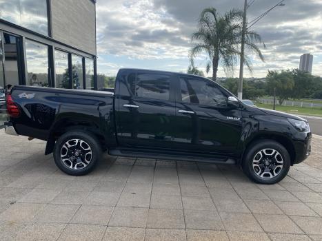 TOYOTA Hilux Caminhonete 2.8 16V SRV 4X4 DIESEL CABINE DUPLA AUTOM�TICO, Foto 4