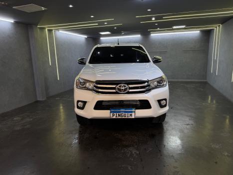 TOYOTA Hilux Caminhonete 2.8 16V SRX 4X4 TURBO DIESEL CABINE DUPLA AUTOM�TICO, Foto 2