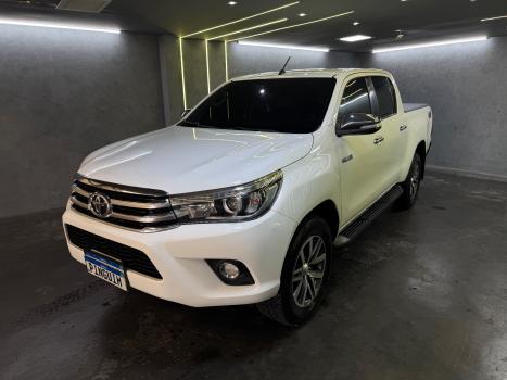 TOYOTA Hilux Caminhonete 2.8 16V SRX 4X4 TURBO DIESEL CABINE DUPLA AUTOM�TICO, Foto 3