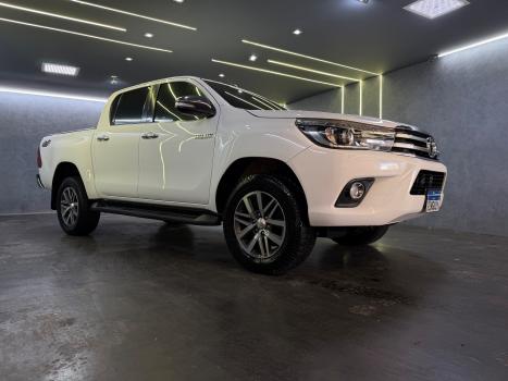 TOYOTA Hilux Caminhonete 2.8 16V SRX 4X4 TURBO DIESEL CABINE DUPLA AUTOM�TICO, Foto 4