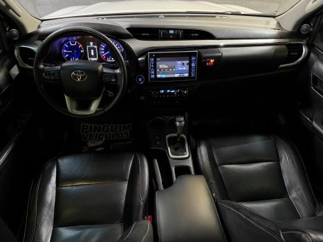 TOYOTA Hilux Caminhonete 2.8 16V SRX 4X4 TURBO DIESEL CABINE DUPLA AUTOM�TICO, Foto 9