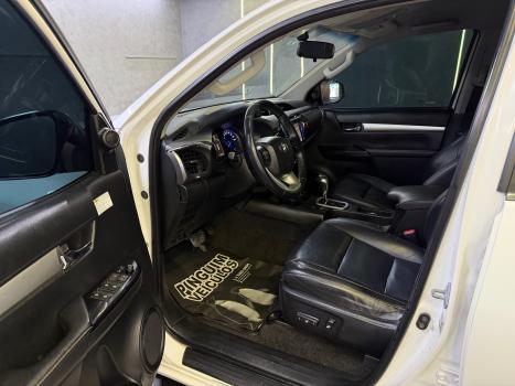 TOYOTA Hilux Caminhonete 2.8 16V SRX 4X4 TURBO DIESEL CABINE DUPLA AUTOM�TICO, Foto 10