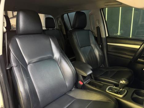 TOYOTA Hilux Caminhonete 2.8 16V SRX 4X4 TURBO DIESEL CABINE DUPLA AUTOM�TICO, Foto 13