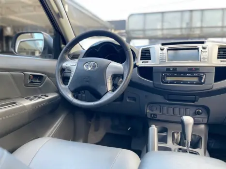 TOYOTA Hilux Caminhonete 3.0 16V 4P 4X4 SRV TURBO DIESEL, Foto 8