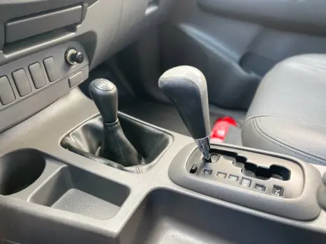 TOYOTA Hilux Caminhonete 3.0 16V 4P 4X4 SRV TURBO DIESEL, Foto 12